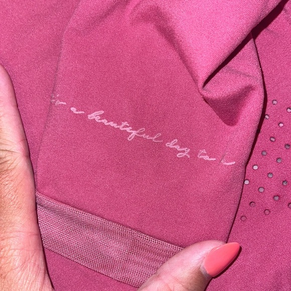 Whitney Simmons Long Sleeve Crop top - Picture 2 of 4